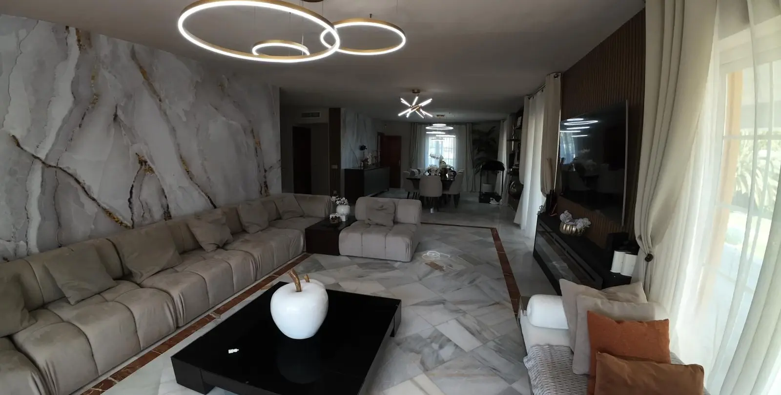Sale of detached villa in Guadalmina Alta 48