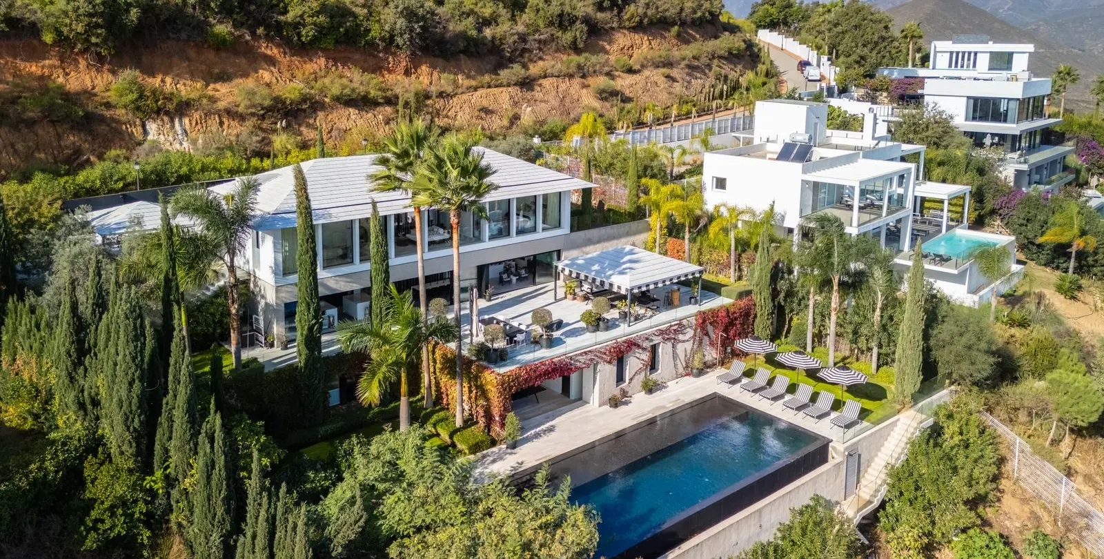 Venta de villa independiente en Elviria 4