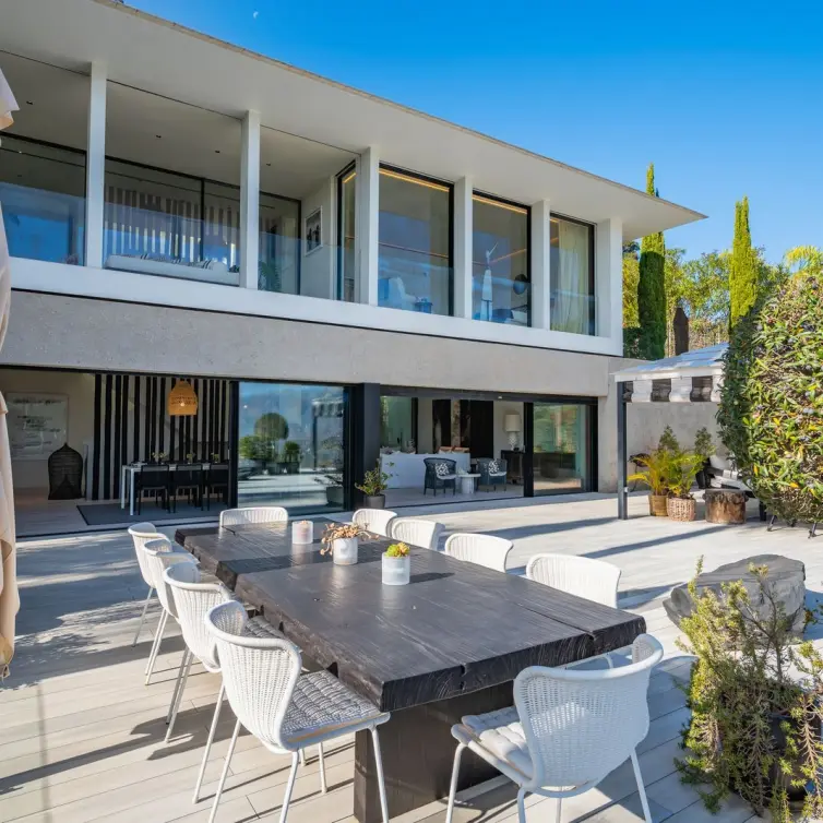 Venta de villa independiente en Elviria