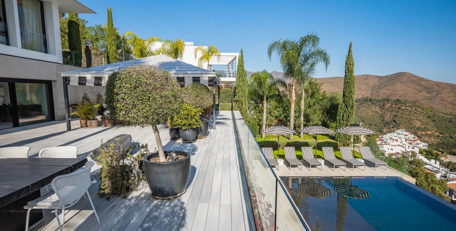 Venta de villa independiente en Elviria 16