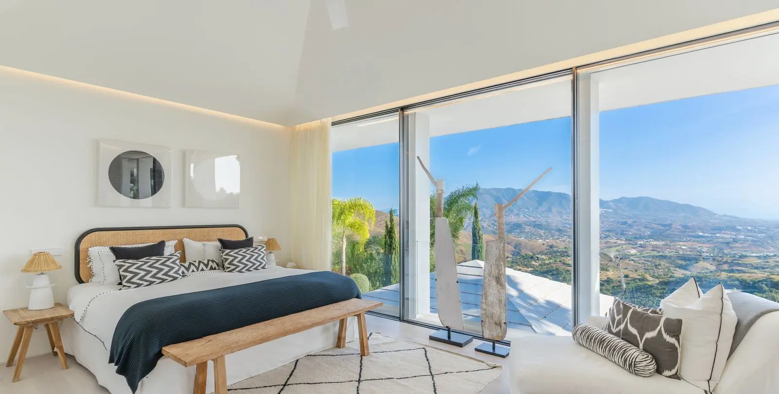 Venta de villa independiente en Elviria 24