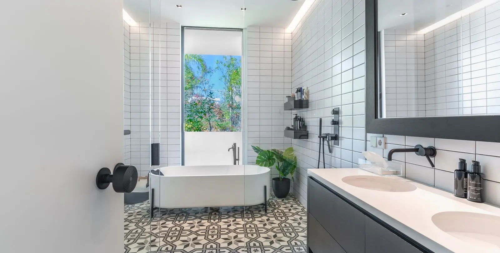 Venta de villa independiente en Elviria 26