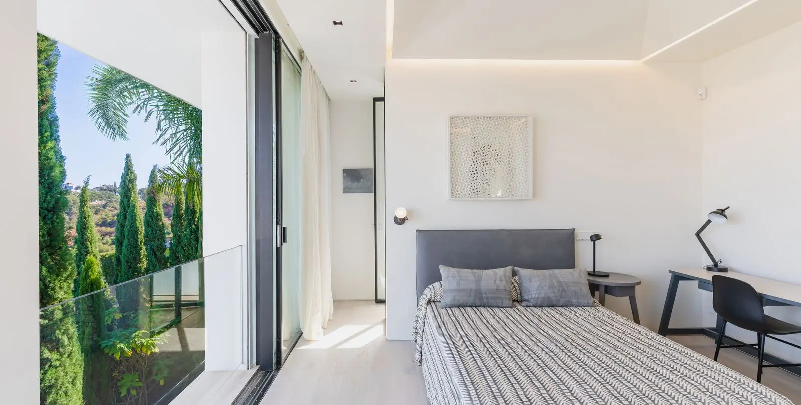 Venta de villa independiente en Elviria 28