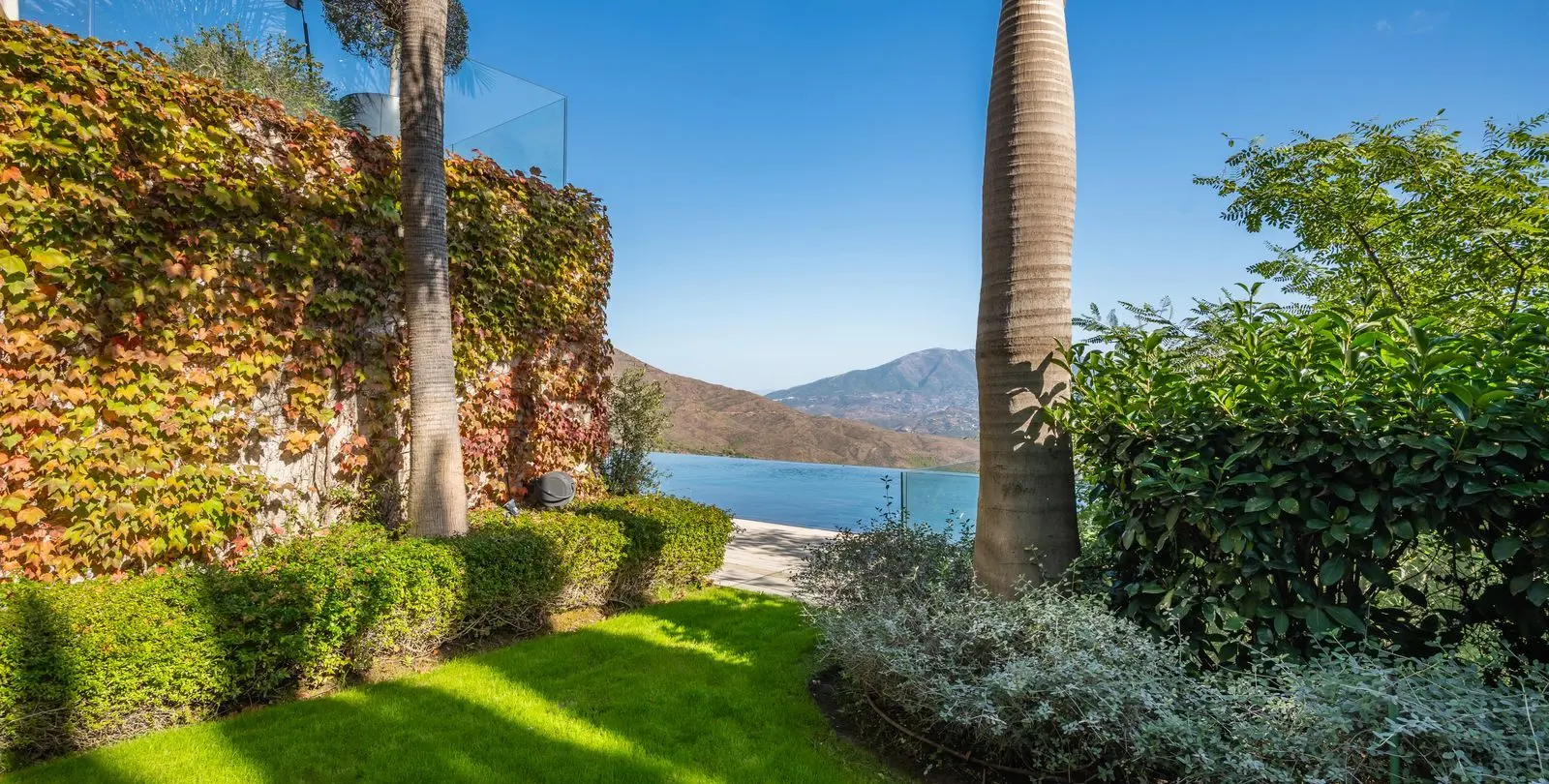 Venta de villa independiente en Elviria 63