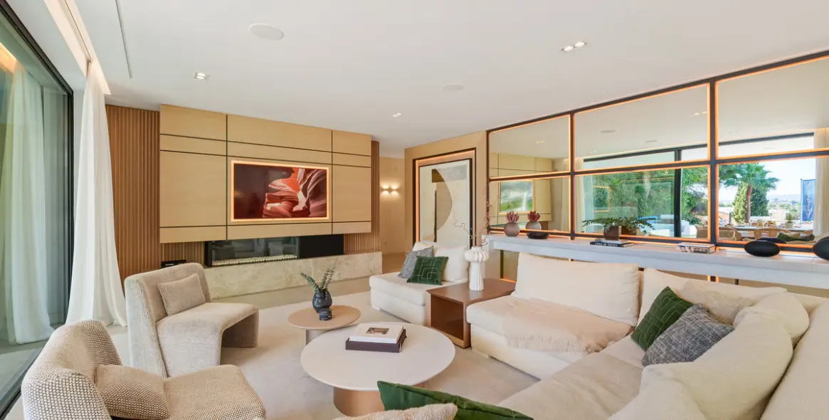 Продажа  отдельно стоящей виллы в Nueva Andalucía 3