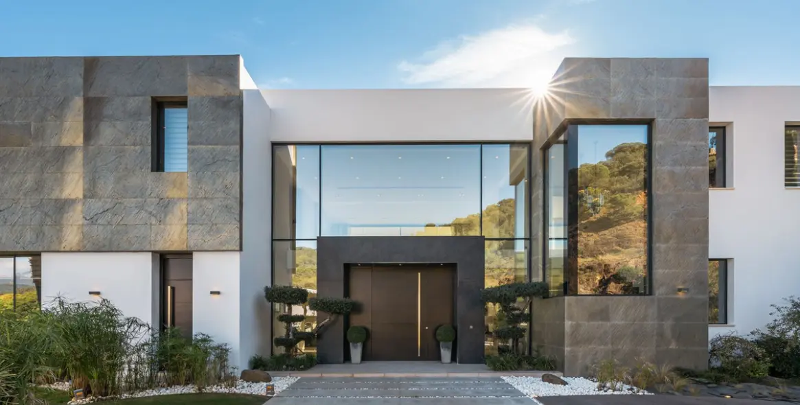 Продажа  отдельно стоящей виллы в El Madroñal 7