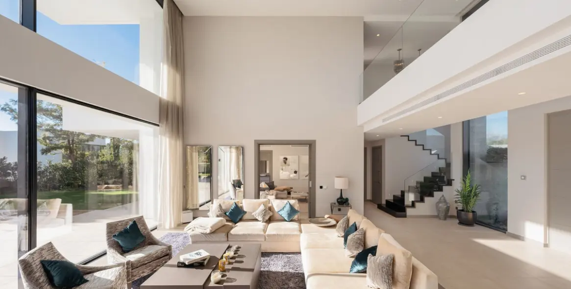 Продажа  отдельно стоящей виллы в El Madroñal 14