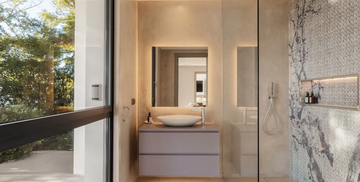 Продажа  отдельно стоящей виллы в El Madroñal 18