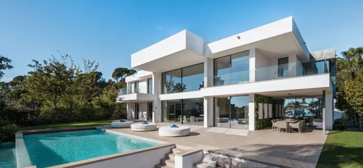 Sale of detached villa in El Madroñal 0