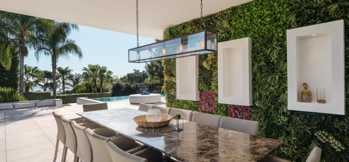 Sale of detached villa in El Madroñal 2