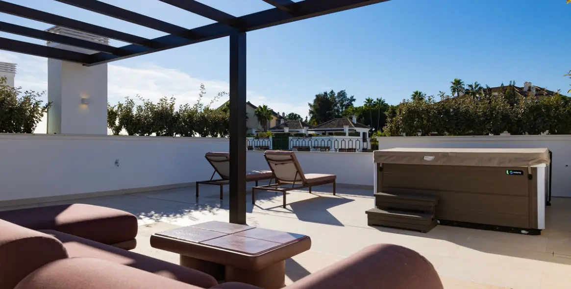 Venta de ático dúplex en The Golden Mile 13