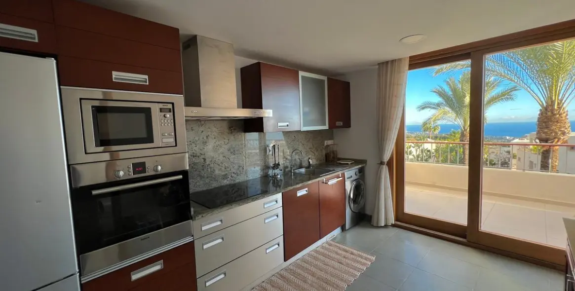 Долгосрочная аренда двухуровневых апартаментов в Altos de los Monteros 2