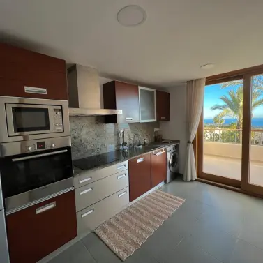 Долгосрочная аренда двухуровневых апартаментов в Altos de los Monteros