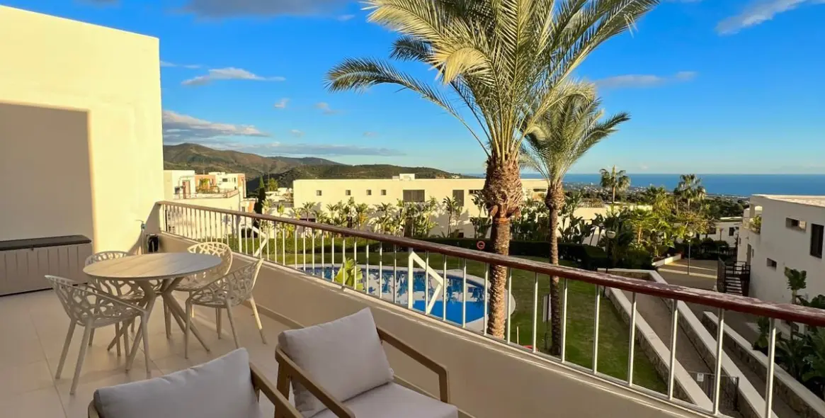 Долгосрочная аренда двухуровневых апартаментов в Altos de los Monteros 13