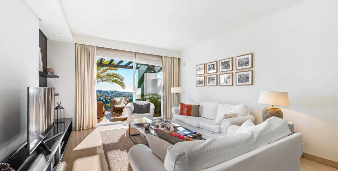 Долгосрочная аренда апартаментов на среднем этаже в Benahavís 3