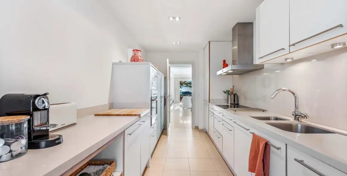 Долгосрочная аренда апартаментов на среднем этаже в Benahavís 8