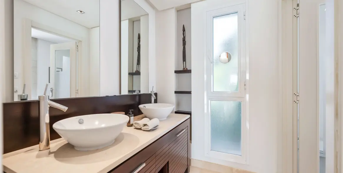 Долгосрочная аренда апартаментов на среднем этаже в Benahavís 12