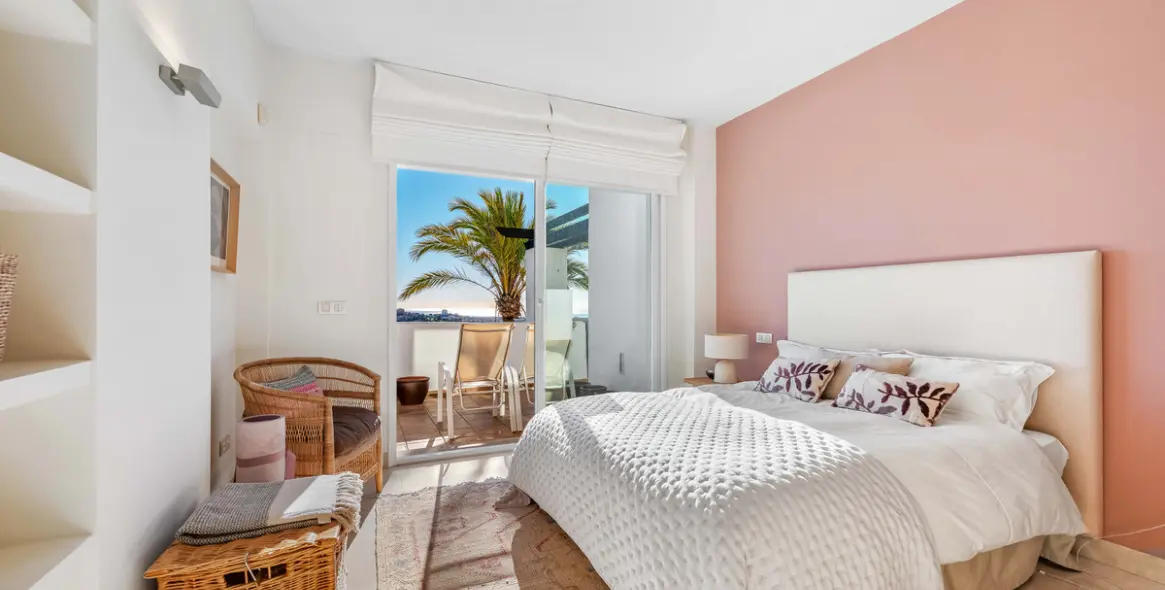 Долгосрочная аренда апартаментов на среднем этаже в Benahavís 14