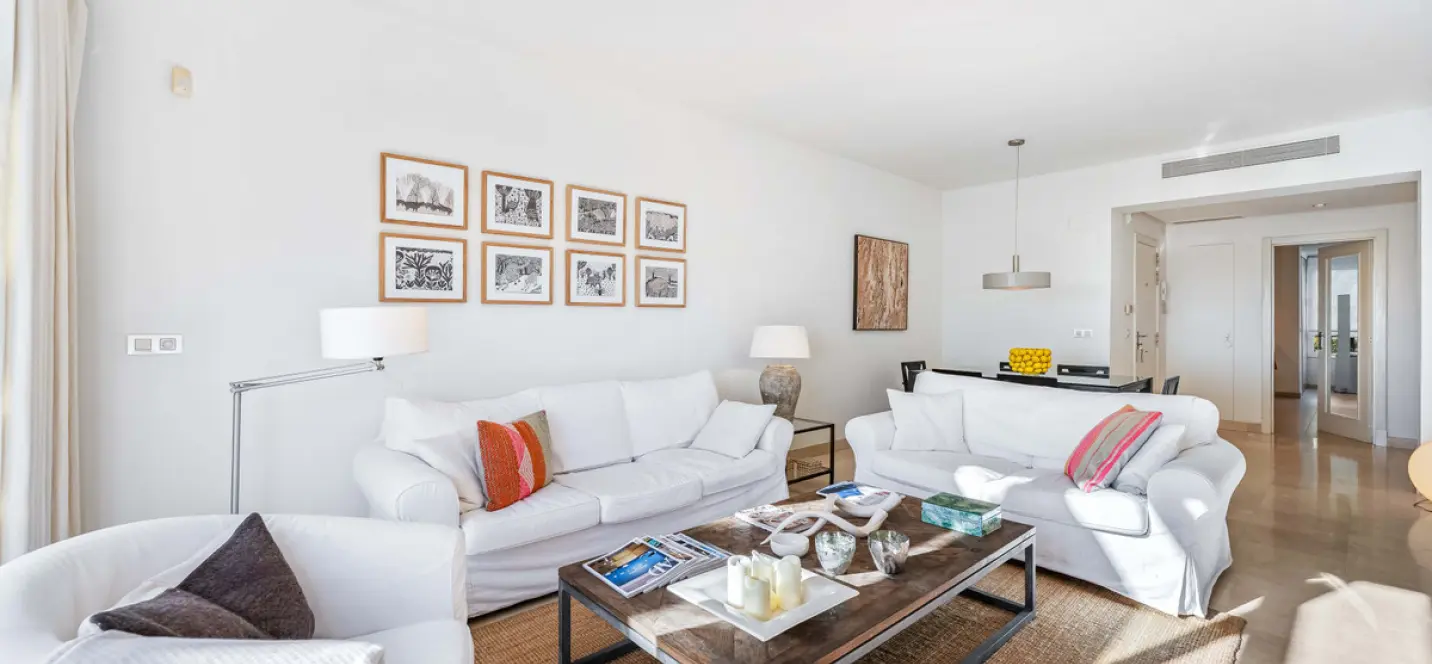 Alquiler a largo plazo de apartamento en planta media en Benahavís 3