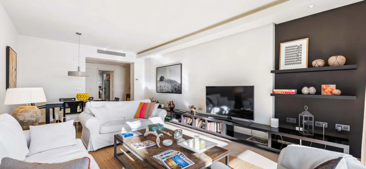 Alquiler a largo plazo de apartamento en planta media en Benahavís 4