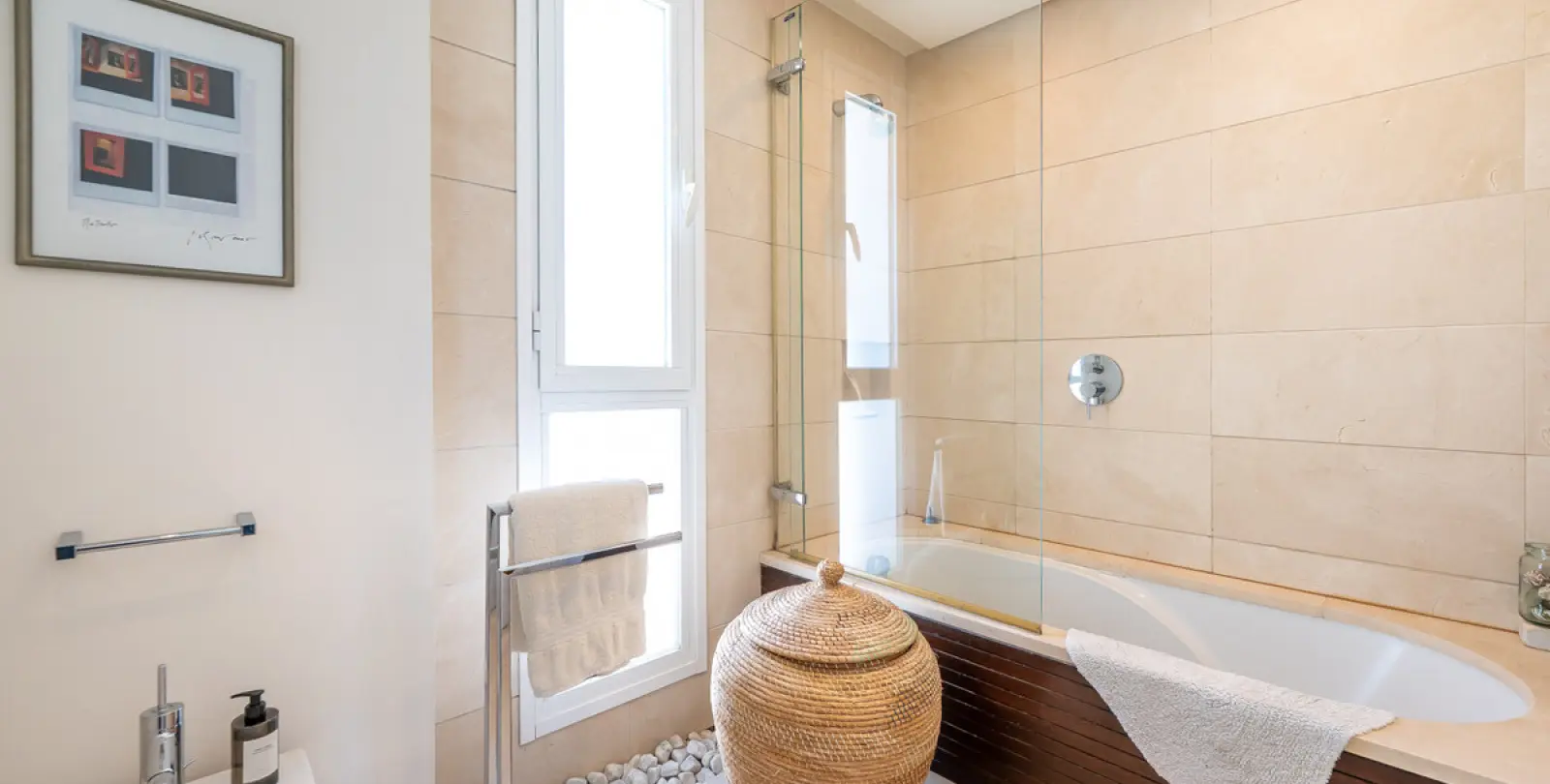 Alquiler a largo plazo de apartamento en planta media en Benahavís 22