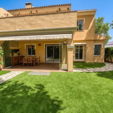 Долгосрочная аренда таунхауса в Elviria