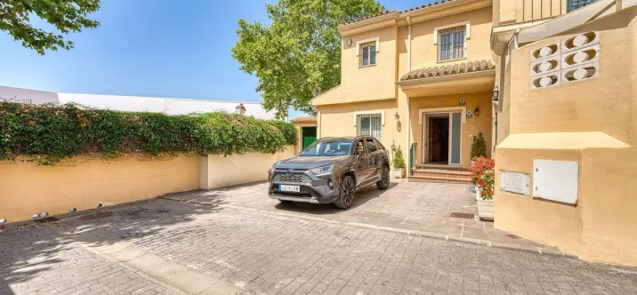 Долгосрочная аренда таунхауса в Elviria 2