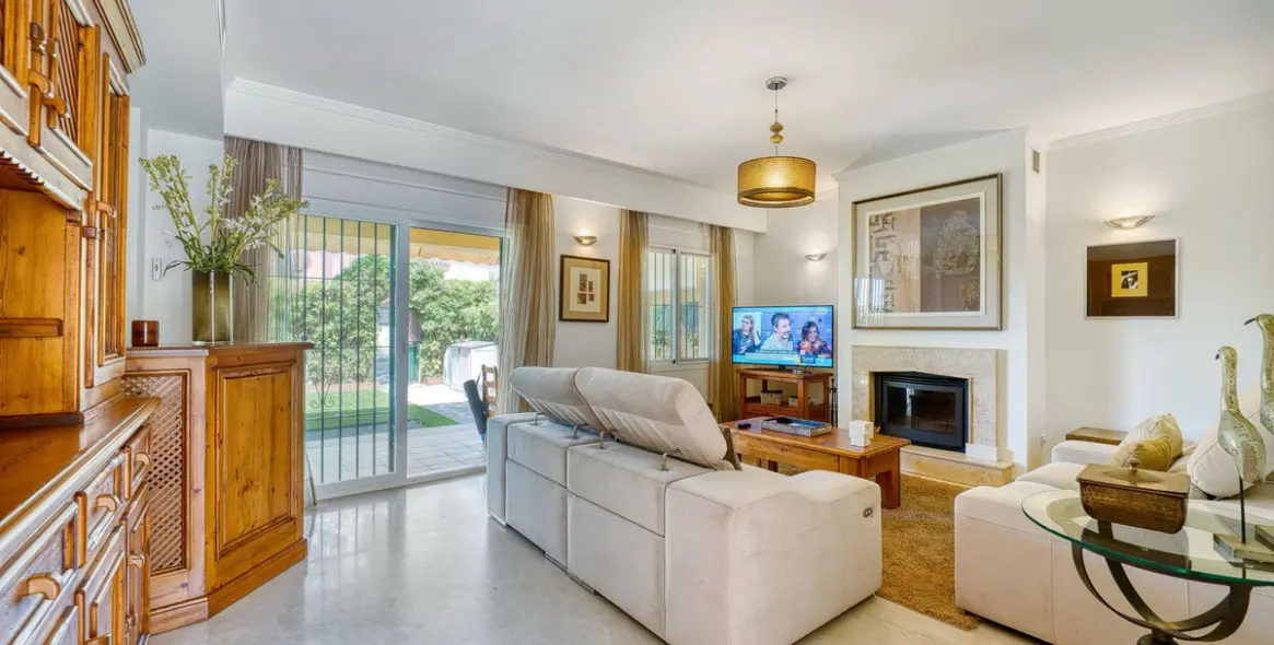 Долгосрочная аренда таунхауса в Elviria 4