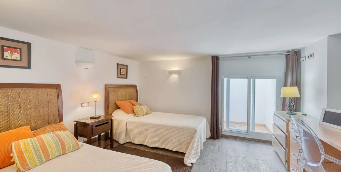 Долгосрочная аренда таунхауса в Elviria 6