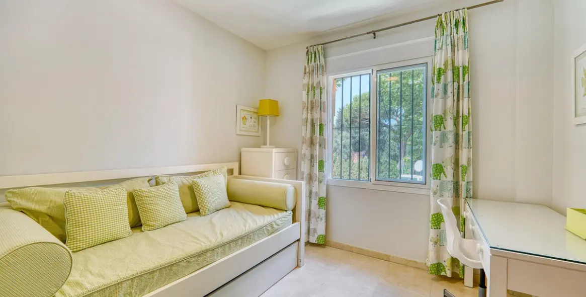 Долгосрочная аренда таунхауса в Elviria 8