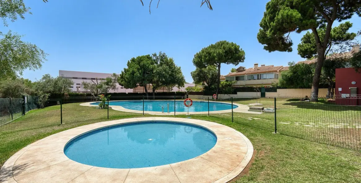 Долгосрочная аренда таунхауса в Elviria 18