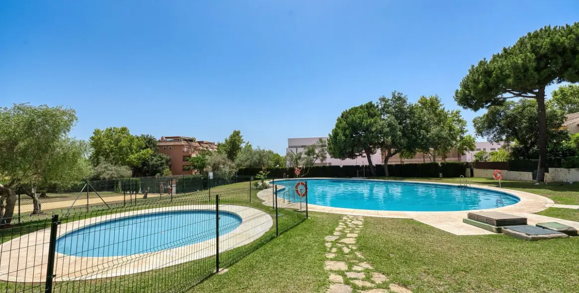 Долгосрочная аренда таунхауса в Elviria 19