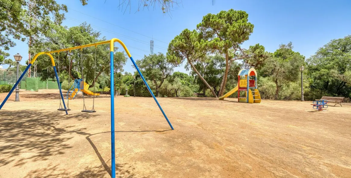 Долгосрочная аренда таунхауса в Elviria 23