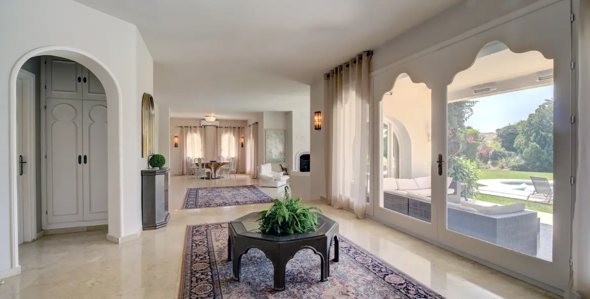 Долгосрочная аренда  отдельно стоящей виллы в Estepona 3