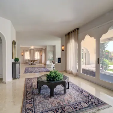 Long-term rent of detached villa in Estepona