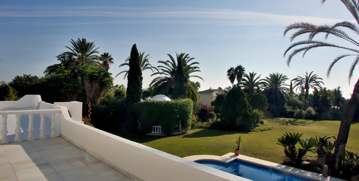 Долгосрочная аренда  отдельно стоящей виллы в Estepona 5