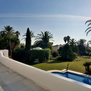 Long-term rent of detached villa in Estepona