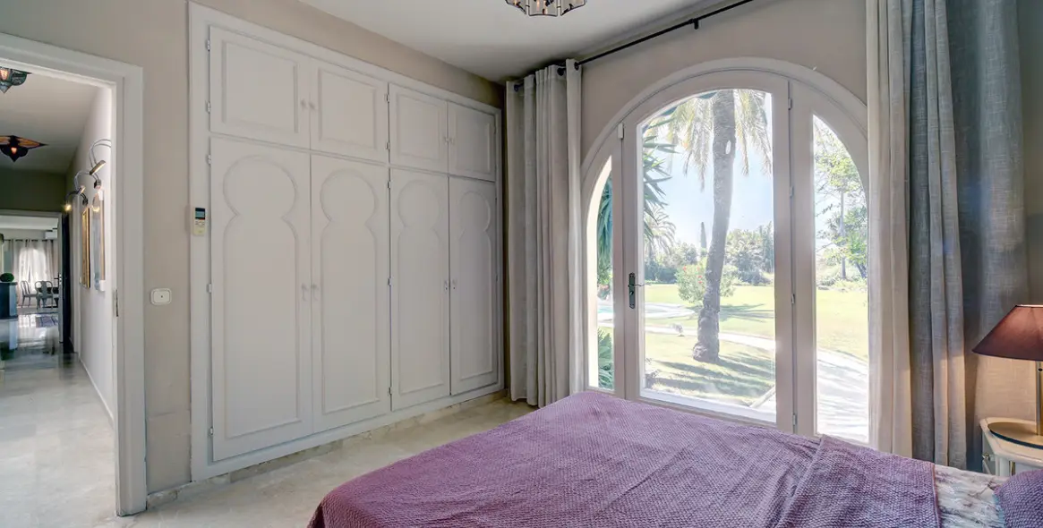 Долгосрочная аренда  отдельно стоящей виллы в Estepona 8