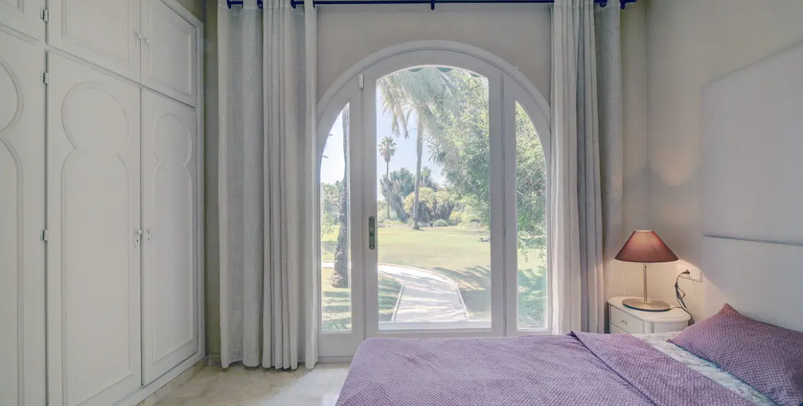 Долгосрочная аренда  отдельно стоящей виллы в Estepona 9