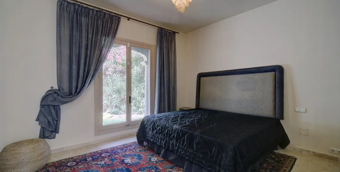 Долгосрочная аренда  отдельно стоящей виллы в Estepona 11