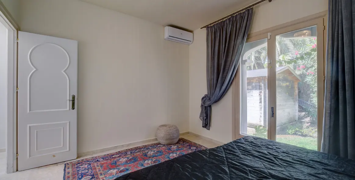 Долгосрочная аренда  отдельно стоящей виллы в Estepona 13