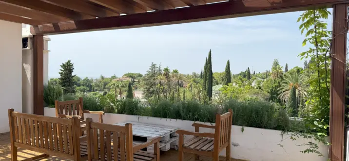 Alquiler a largo plazo de ático en The Golden Mile 4