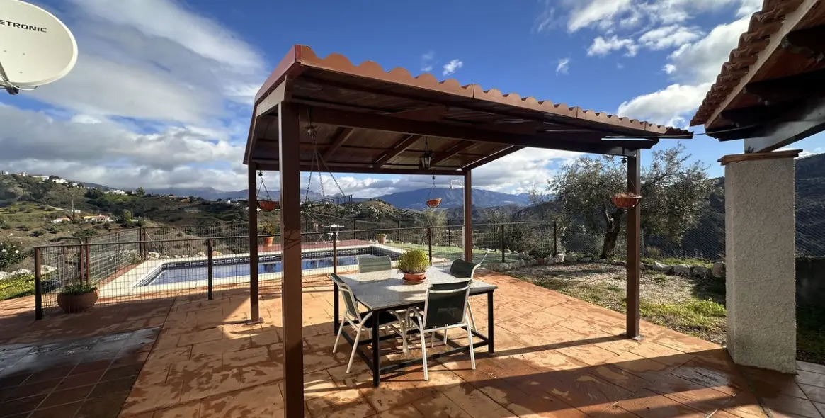 Продажа финки в Colmenar 13