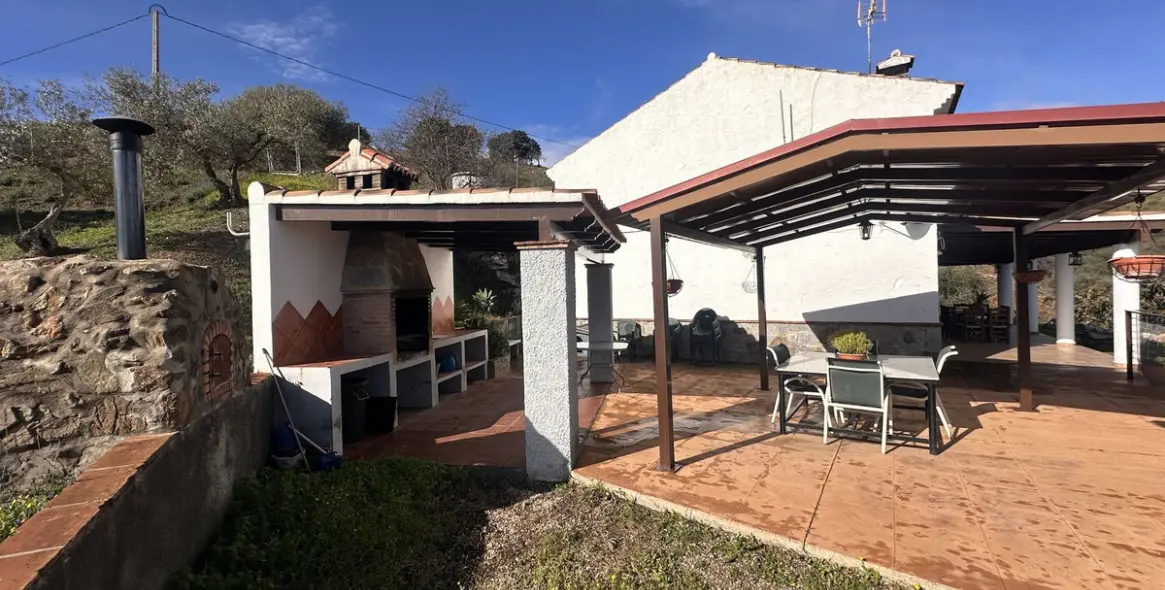 Продажа финки в Colmenar 16