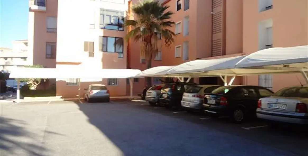 Продажа апартаментов на среднем этаже в Nueva Andalucía 1