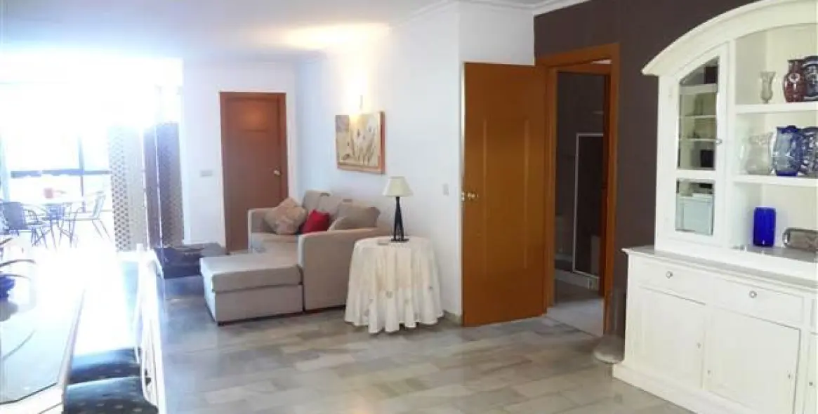 Продажа апартаментов на среднем этаже в Nueva Andalucía 6