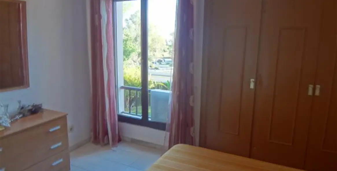 Продажа апартаментов на среднем этаже в Nueva Andalucía 14