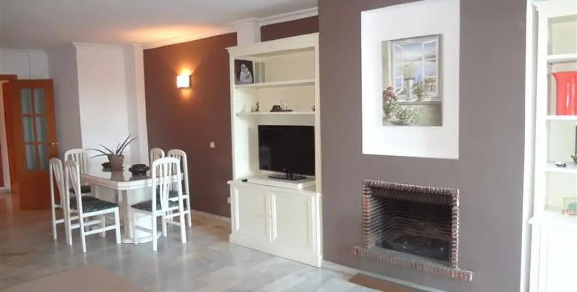 Sale of middle floor apartment in Nueva Andalucía 23
