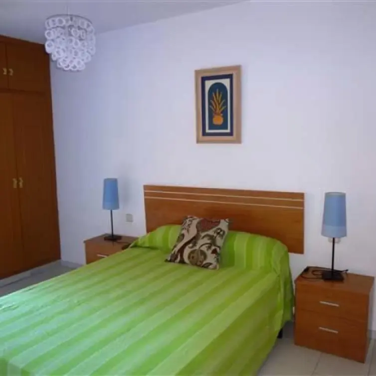 Sale of middle floor apartment in Nueva Andalucía