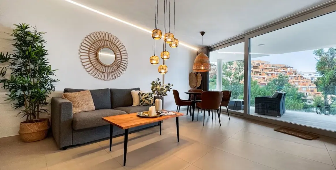 Продажа апартаментов на среднем этаже в Carvajal 7